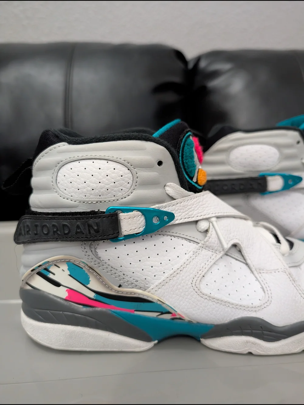 Nike Air Jordan 8 Retro GS South Beach Sneakers White Teal 7Y / Women’s 8.5
